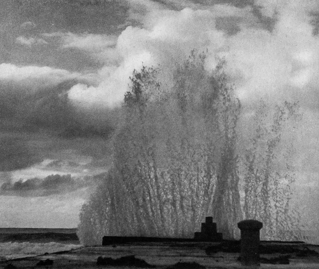 「波濤」 山本紀一 | アルス写真年鑑 1950より
