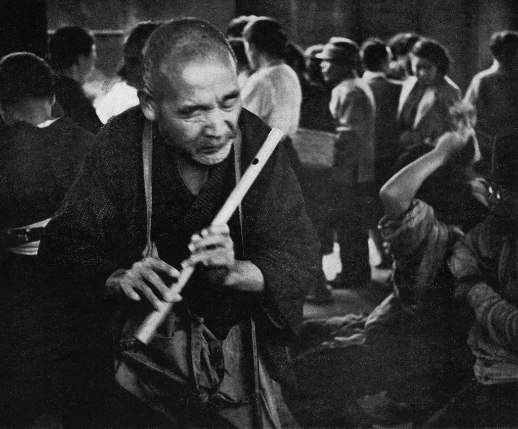 「盲人」 青木藤吉郎 (1949年) | アルス写真年鑑 1950より