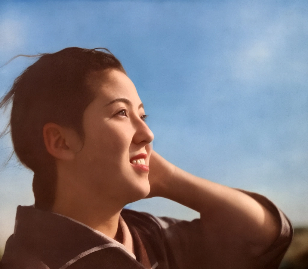 「無題（青空と横を向いた若い日本人女性）」 尾崎三吉 （1938年以前） | AIカラー化