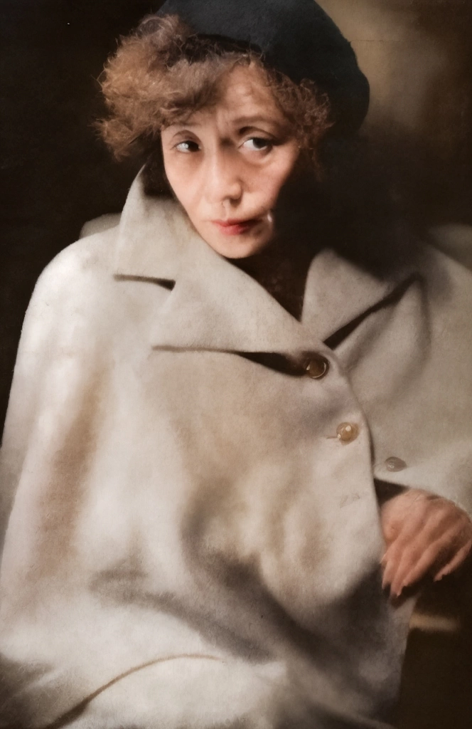 「N夫人」 木村伊兵衛 | AIカラー化