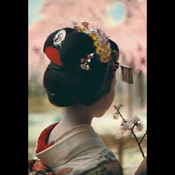 「京都平安神宮の舞妓」 エリオット・エリソフォン