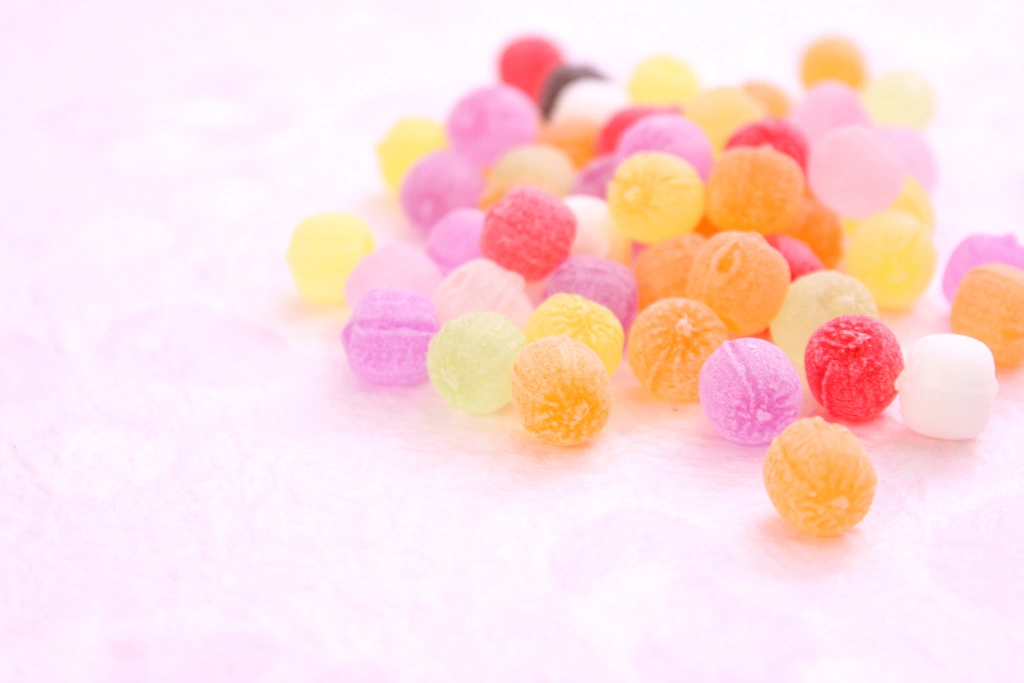 3種類のフルーツドロップキャンディの写真 | 3