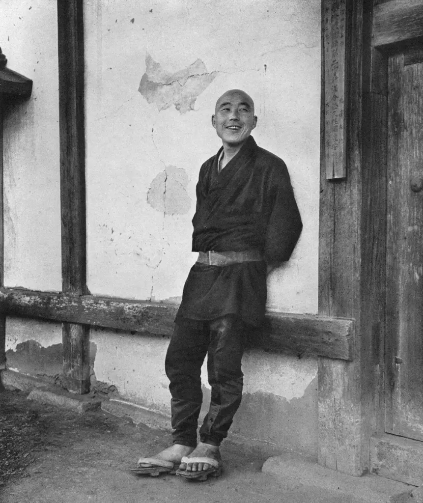 「寺男 （京都一条寺にて）」 西山清&nbsp;-&nbsp;アサヒカメラ 1955年12月号より