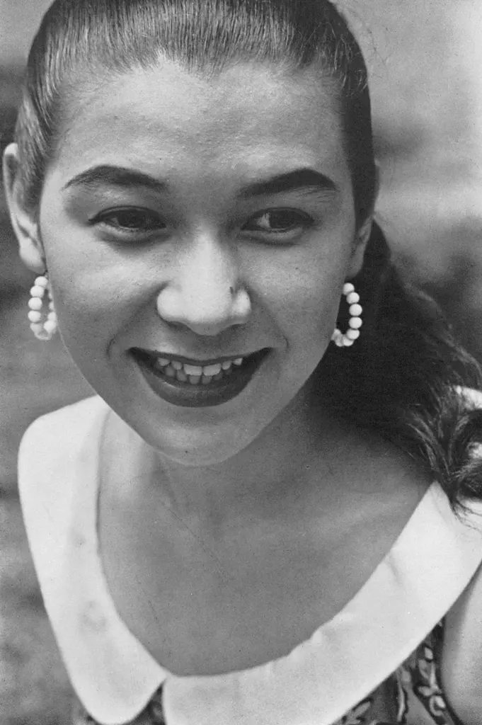「Iさん」 猿渡時男&nbsp;-&nbsp;アサヒカメラ 1955年12月号より