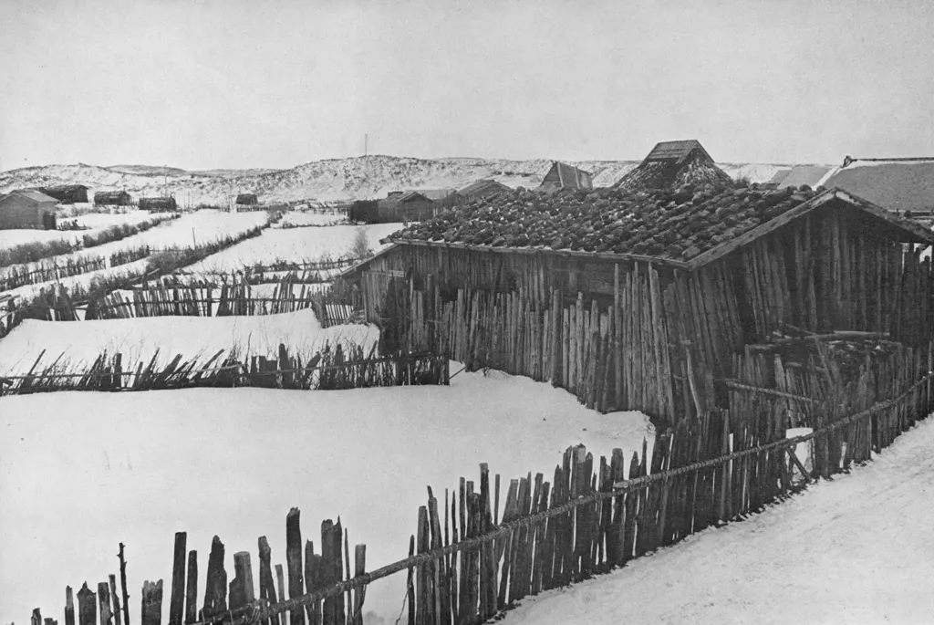 「部落 （青森県西津軽郡脇元にて）」 濱谷浩&nbsp;-&nbsp;日本カメラ 1956年2月号より