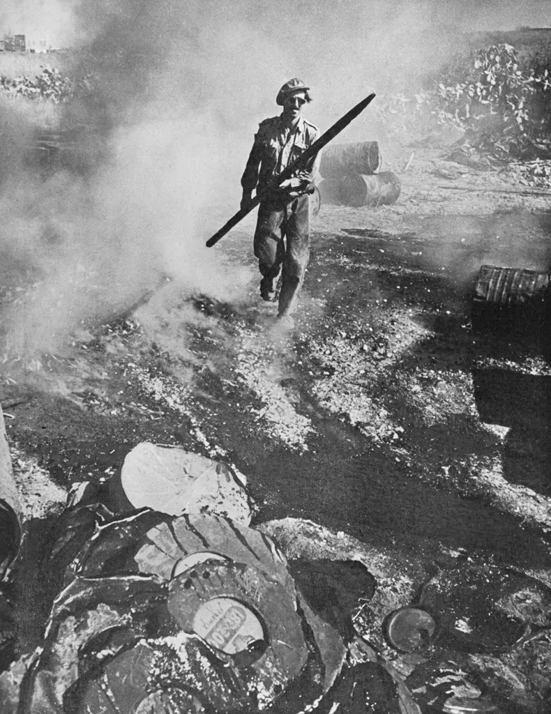 「イスラエルにて （抗争地のユダヤ人）」 ロバート・キャパ （1951年）&nbsp;-&nbsp;カメラ毎日 1954年6月号より